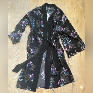Soprano floral kimono size s/m BRAND NEW